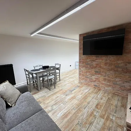 Apartment Mini 2 *